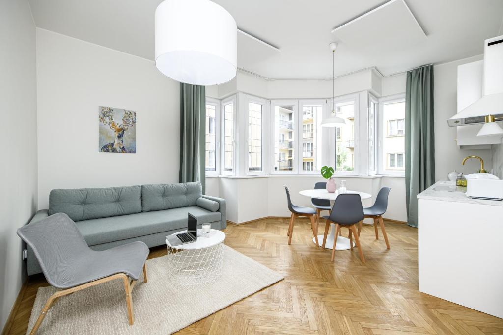 Kuchyňa alebo kuchynka v ubytovaní Native Apartments Żuławskiego 8