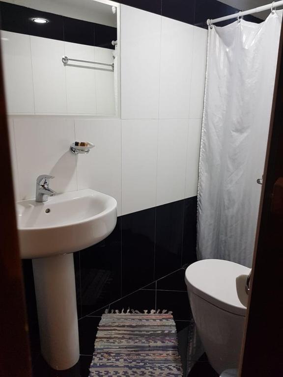 Un baño de Konaku Guest house