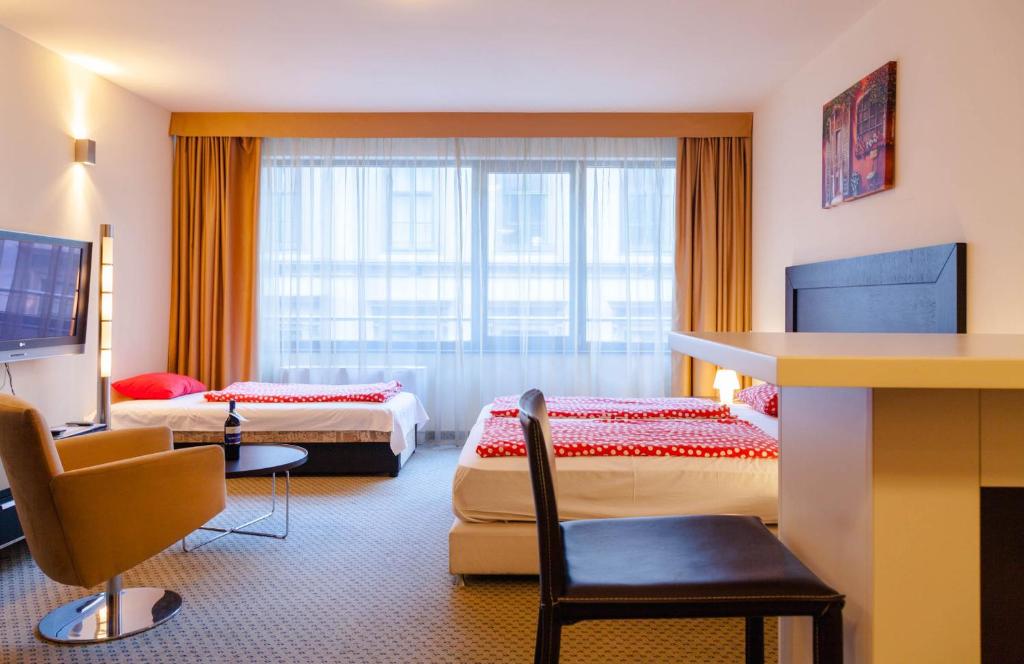 City Gardens Hotel & Wellness - Studio With Spa Access (3 Adults)