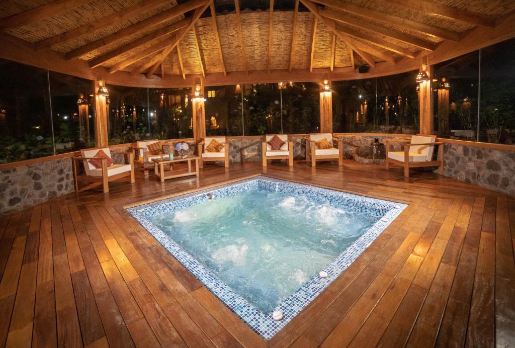 Bazén v ubytování Sacred Dreams Lodge nebo v jeho okolí