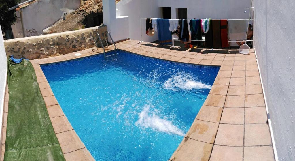 Басейн в или близо до 3 bedrooms villa with private pool enclosed garden and wifi at Villa de Ves