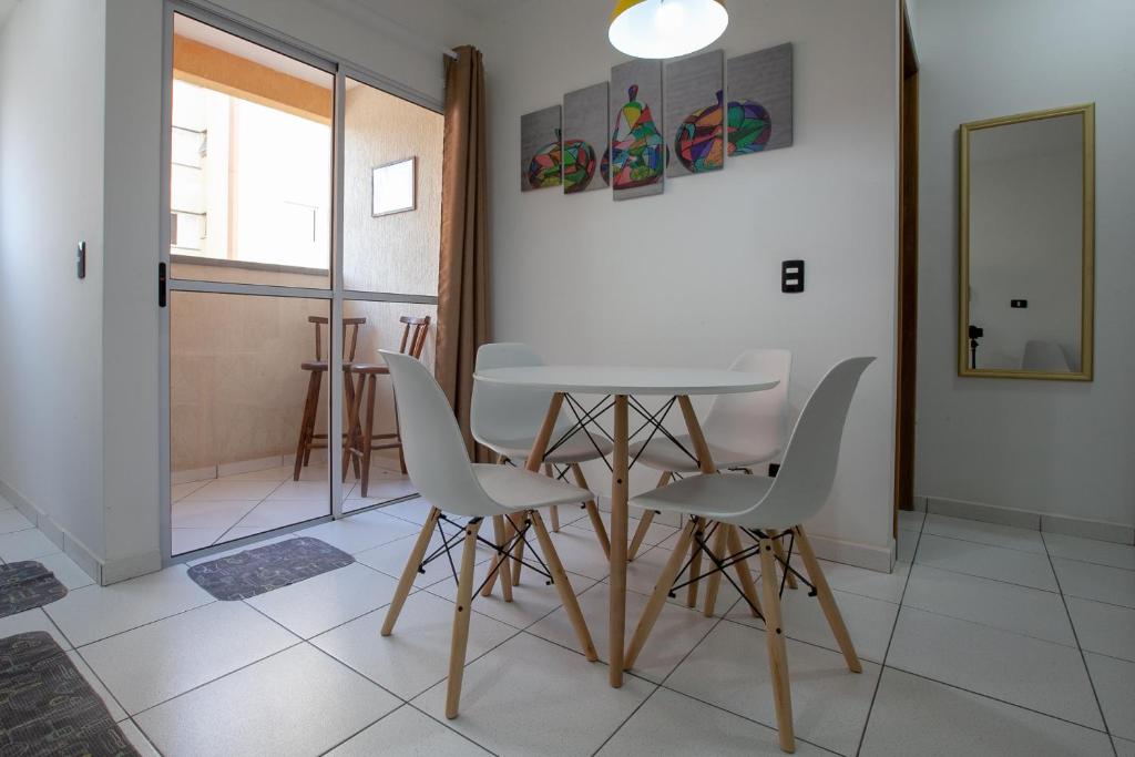  Apartamento em Ubatuba com Piscina e Churrasqueira