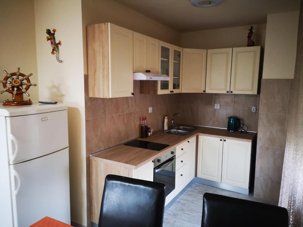Kuchyň nebo kuchyňský kout v ubytování Apartman Petrovic CITY CENTER TROGIR