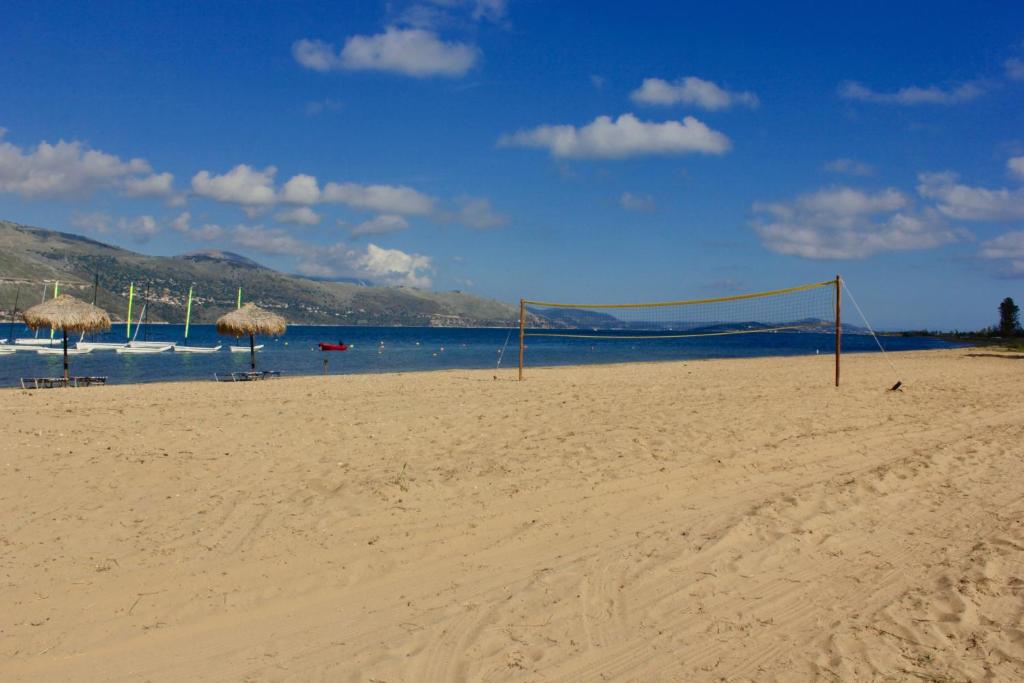 Gallery image of Lazaratos Hotel in Lixouri