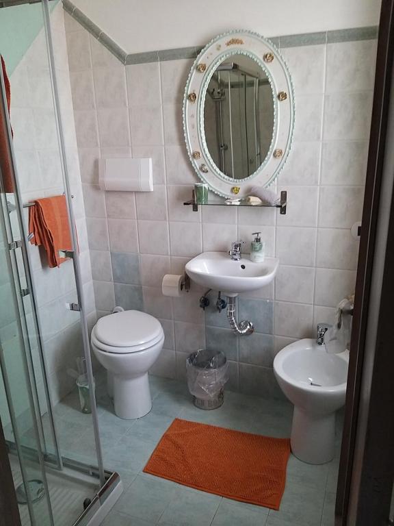 Łazienka w obiekcie B & B Arco di Sole