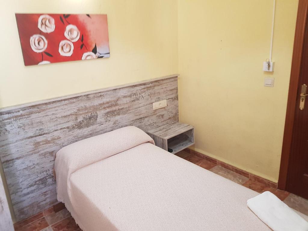 Hostal Virgen Del Rocío - Habitación Individual Con Baño Privado