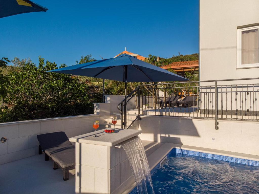 Bazén v ubytování Apartment Villa Octopus nebo v jeho okolí