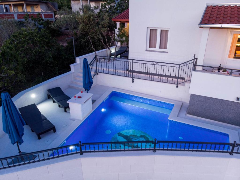 Bazén v ubytování Apartment Villa Octopus nebo v jeho okolí
