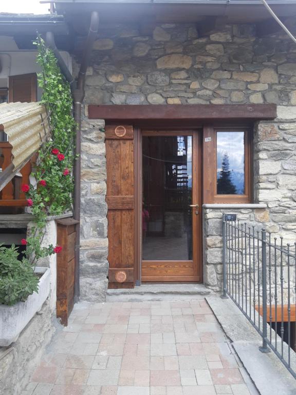 The building in which the holiday home is located