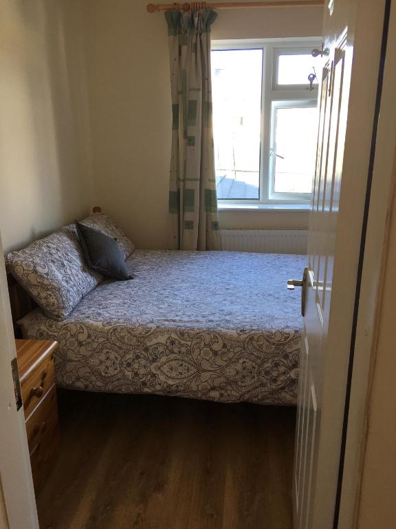 Postel nebo postele na pokoji v ubytování Double Rooms & Twin Rooms Rahoon