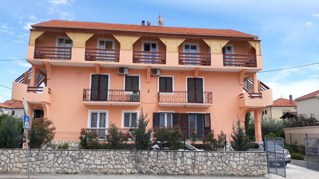 Budova, v ktorej sa ubytovanie bed & breakfast nachádza