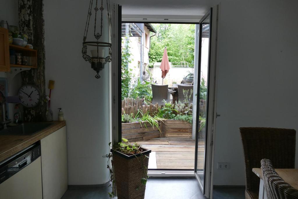 Apartment Glucksbringende 2 Zimmer Wohnung Mit Balkon Bamberg Germany Booking Com