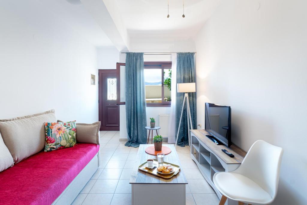 TV a/nebo společenská místnost v ubytování Areti InCreteble Cretan Residences Collection