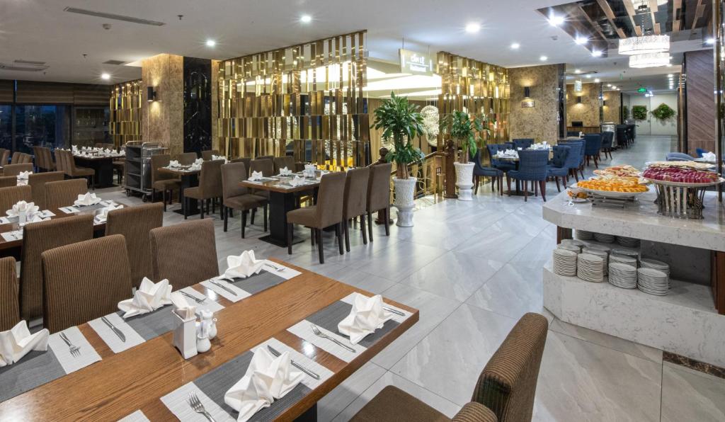 Restaurace v ubytování Muong Thanh Grand Da Nang Hotel