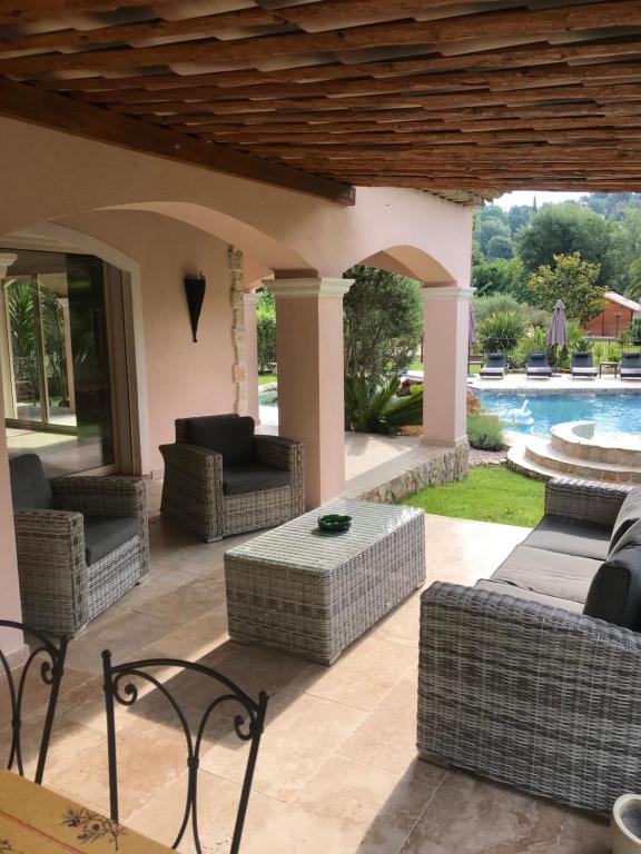 Luxueuse villa piscine et jacuzzi photo photo 4