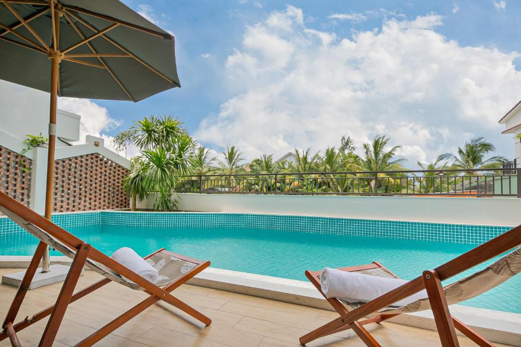 Bazén v ubytování Villa Blake Hoi An nebo v jeho okolí