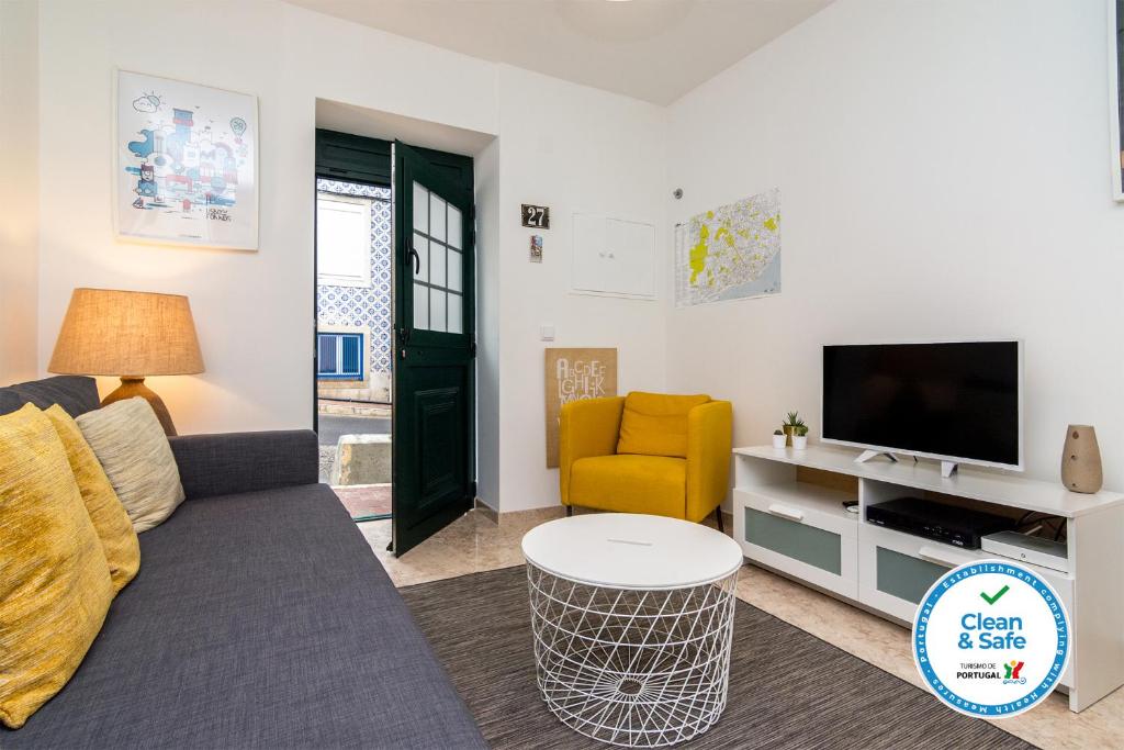 TV a/nebo společenská místnost v ubytování WHome | Graça Premium Apartment #27