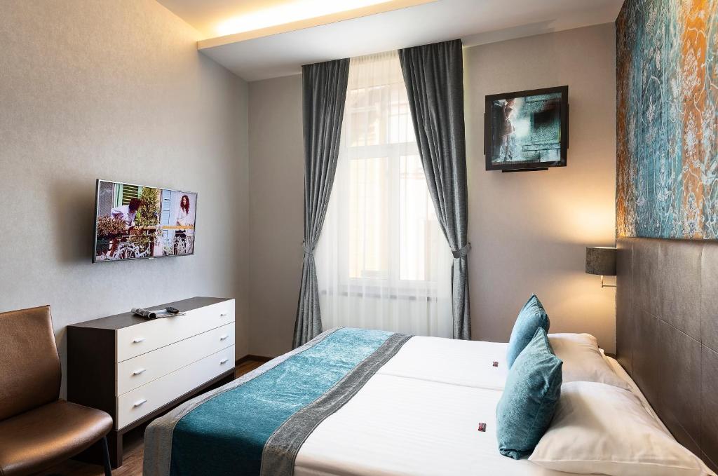 Opera Garden Hotel & Apartments - Deluxe Apartment