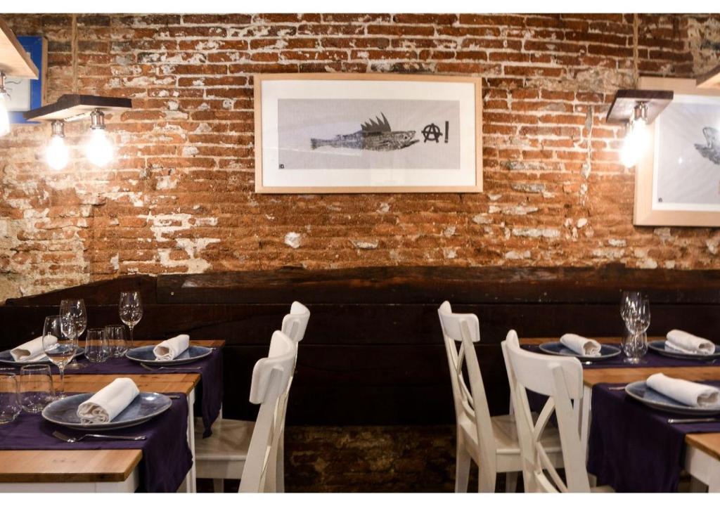 Un restaurante o sitio para comer en L'Hostalet de Canet