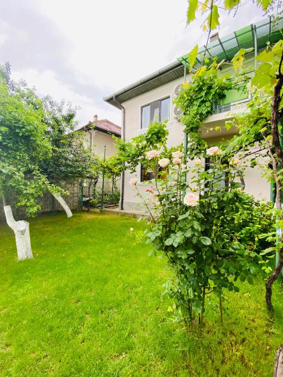 Zahrada ubytování Holiday Home ESKU
