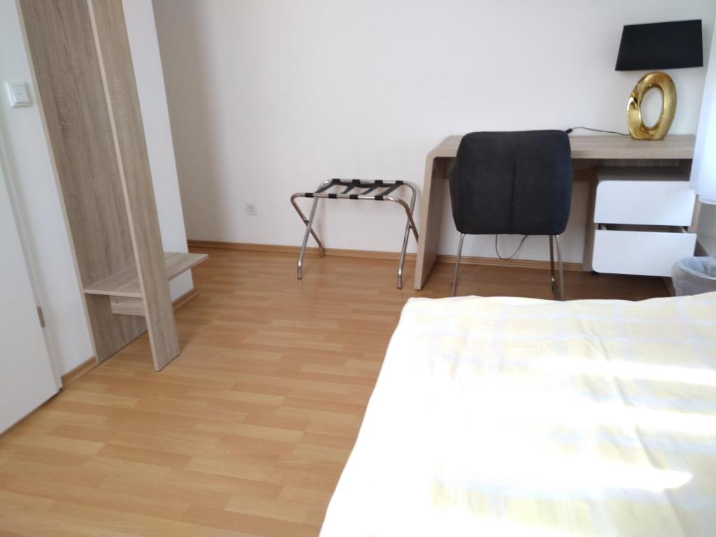 Hotel Zentrum - Standard Single Room