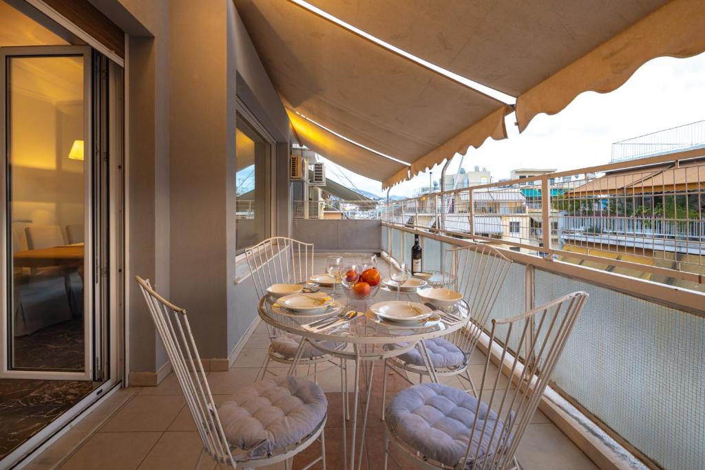Balkón alebo terasa v ubytovaní Plato - Acropolis Residence Apartment