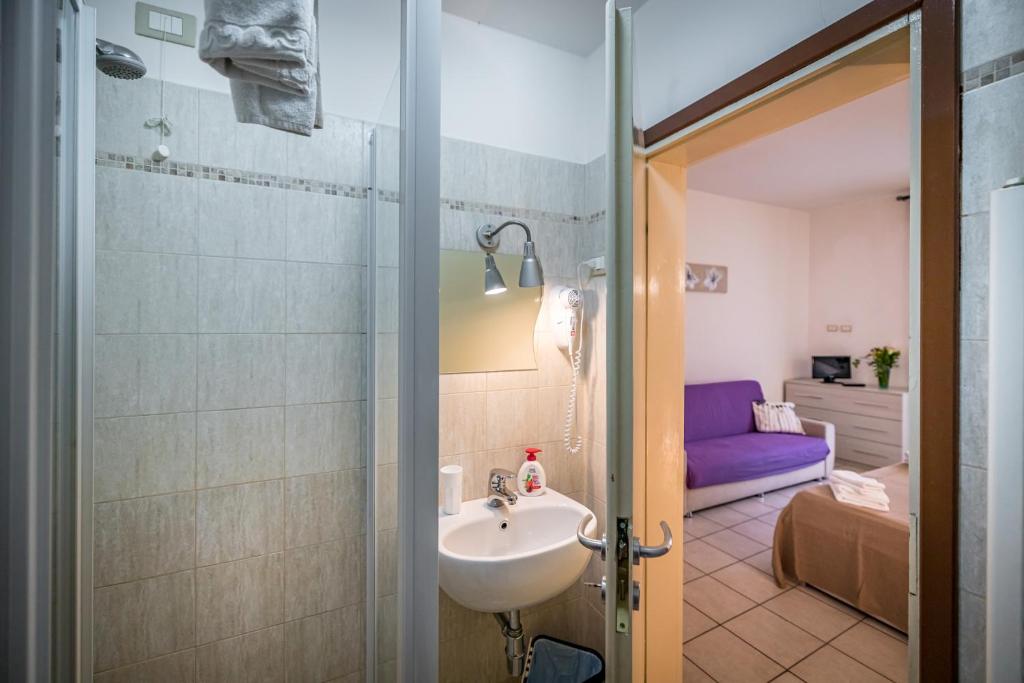 A bathroom at Affittacamere San Jacopino