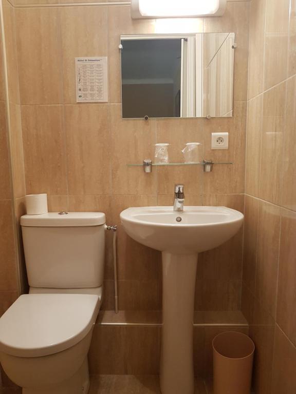 Koupelna v ubytování Hôtel Saint Sébastien