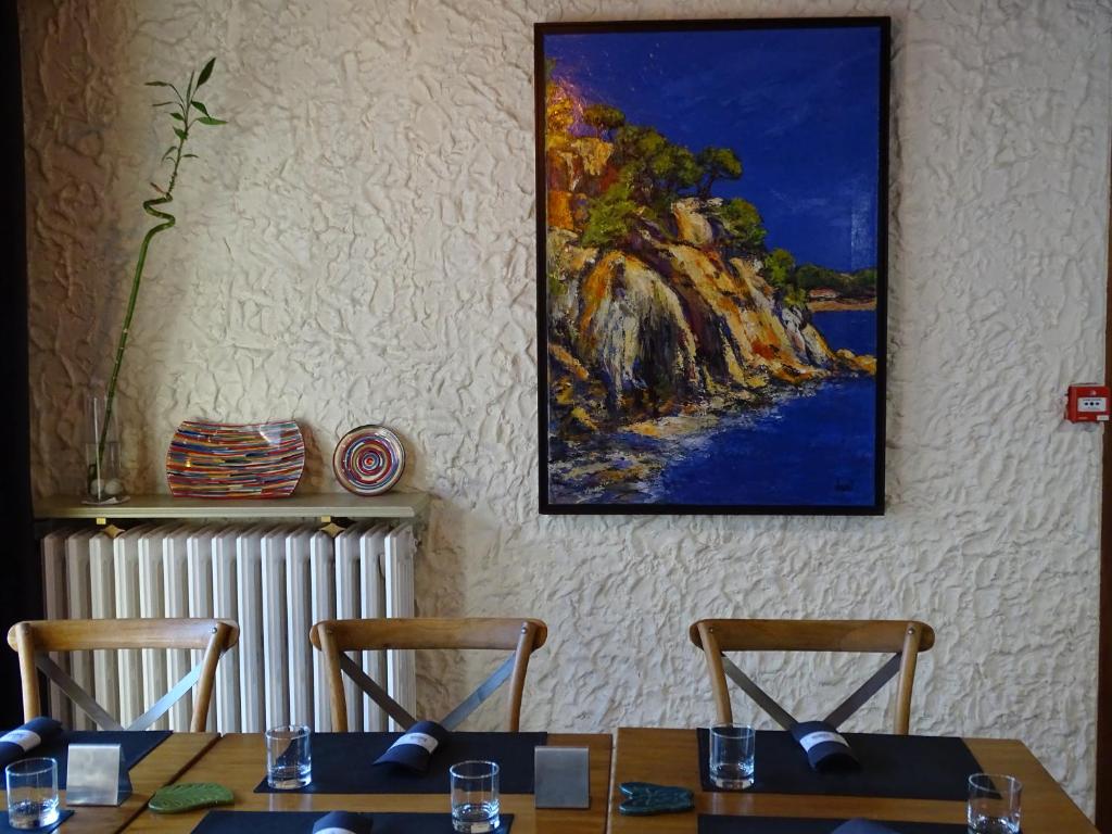 Fotografie z fotogalerie ubytování Hôtel Ambroise v destinaci Uzerche
