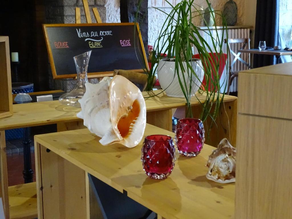 Fotografie z fotogalerie ubytování Hôtel Ambroise v destinaci Uzerche