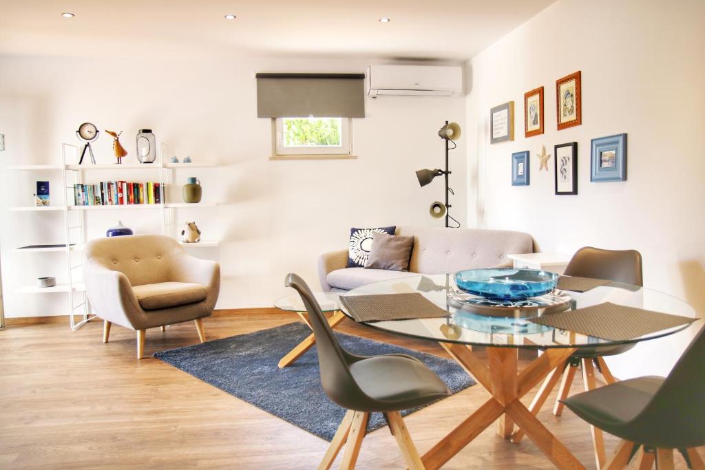 Pine Tree Seaside Apartments 500m to Beach - 15