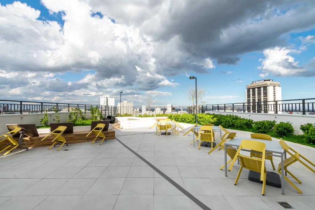  Studio Novo e Confortável - Centro da Cidade - AYN006