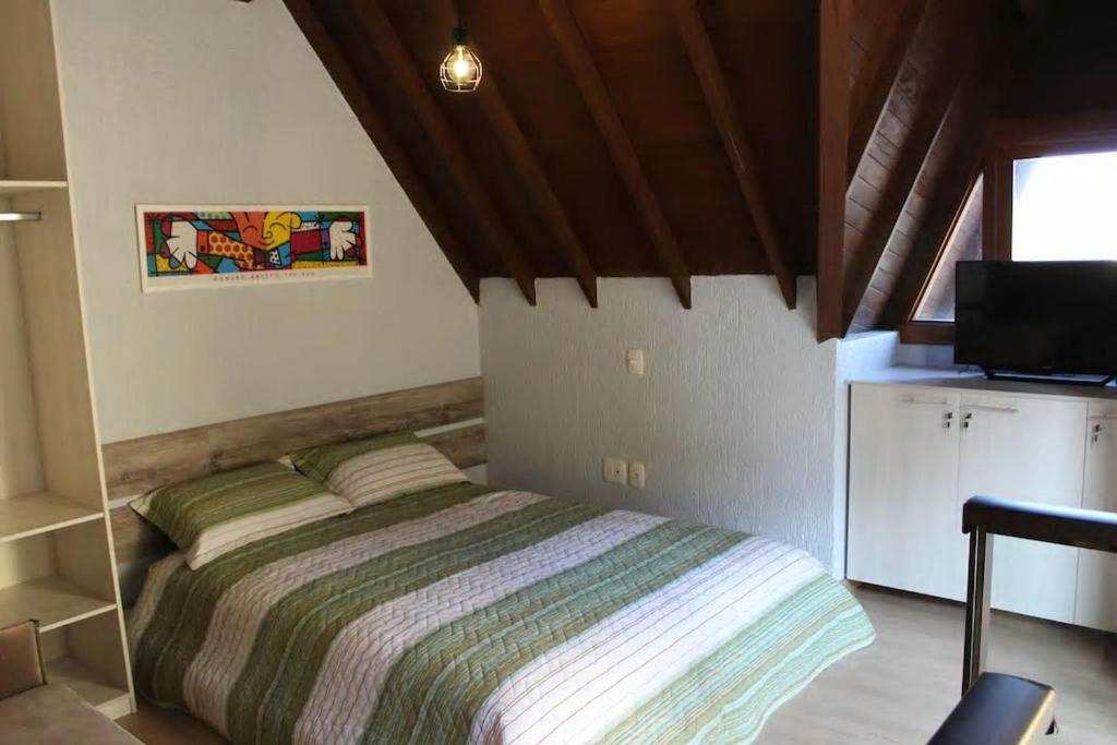 VILLA 306 - COBERTURA 3 DORM. EM COND. C/ PISCINA JUNTO AO CENTRO  VILLA 306 - COBERTURA 3 DORM. EM COND. C/ PISCINA JUNTO AO CENTRO