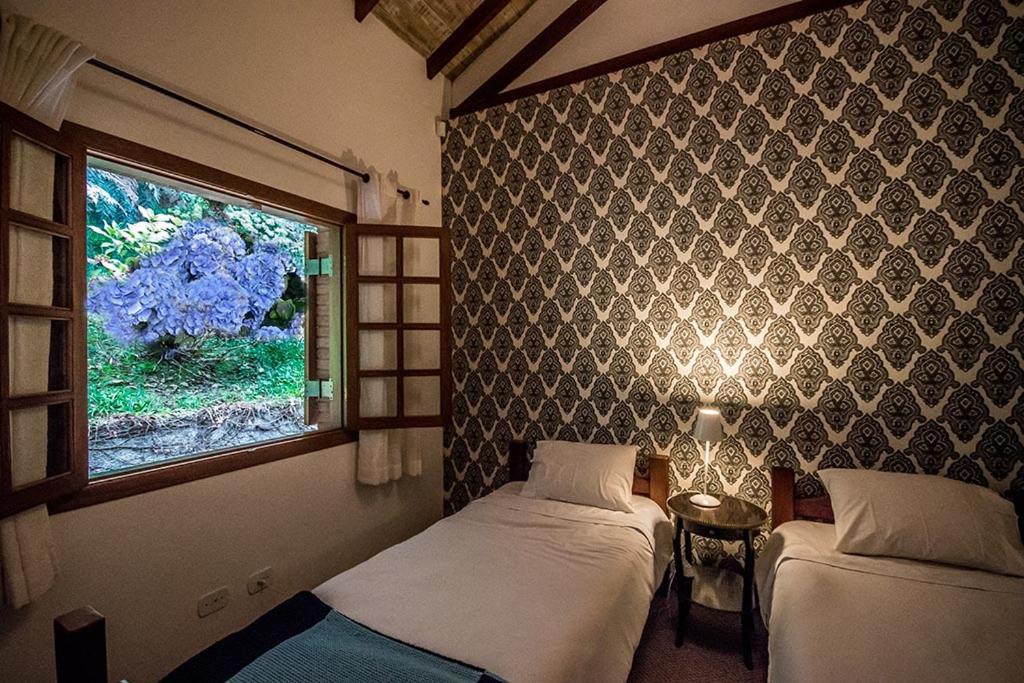  PARADISE HOTEL BOUTIQUE