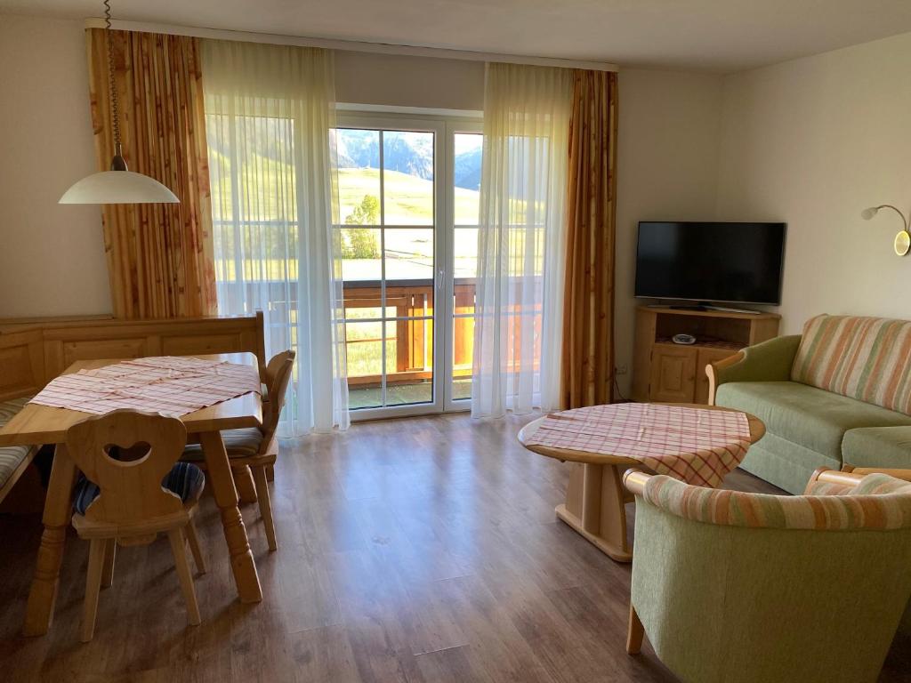 TV a/nebo společenská místnost v ubytování Sonnleiten - Guggerhof - Villa Sonnenwies
