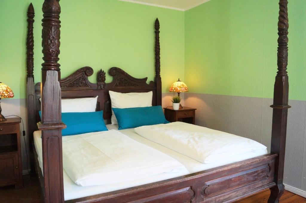 Postel nebo postele na pokoji v ubytování Grand Hostel Berlin Classic