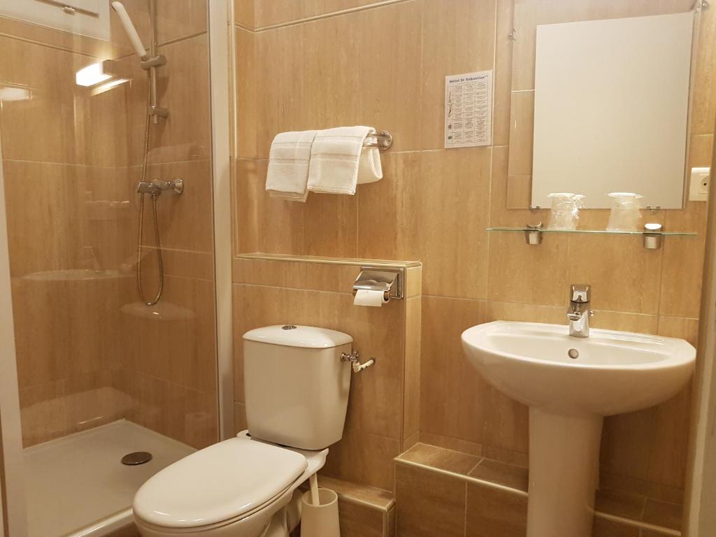 Koupelna v ubytování Hôtel Saint Sébastien