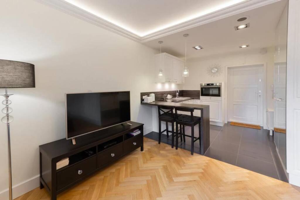 Apartamenty-MI Crystal - One-Bedroom Apartment