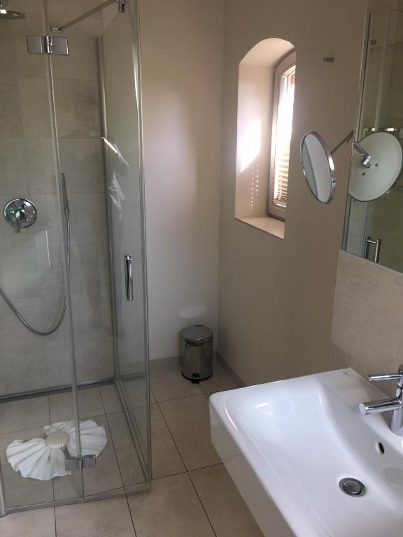 Koupelna v ubytování Hotel Hafenresidenz Stralsund