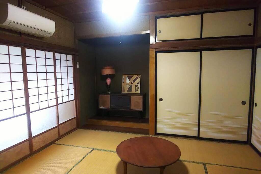 Fotografie z fotogalerie ubytování まるまる貸切一軒家 ゆっくり過ごせる民泊 武甲ステイ v destinaci Yokoze