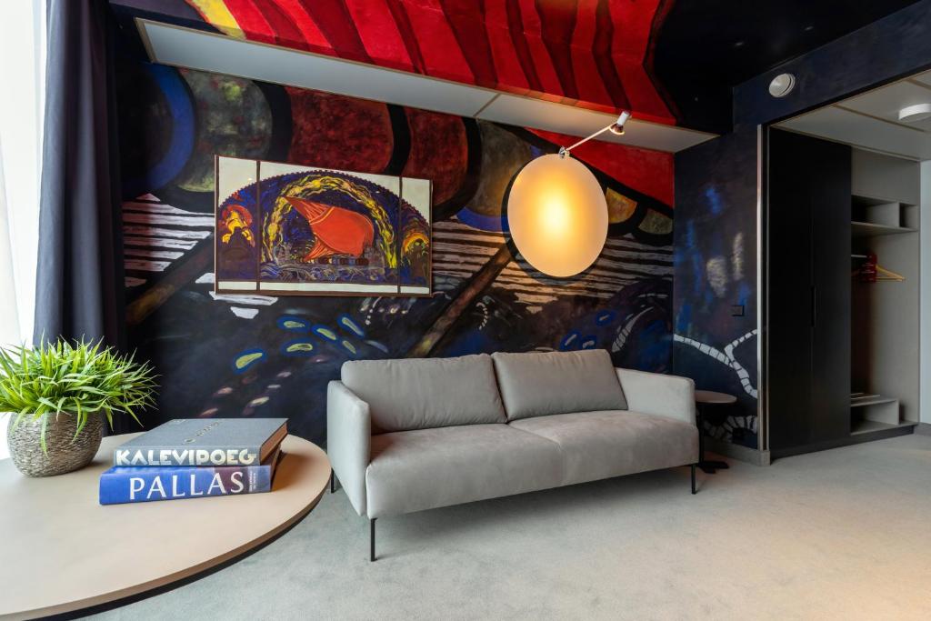 Istumisnurk majutusasutuses Art Hotel Pallas by Tartuhotels