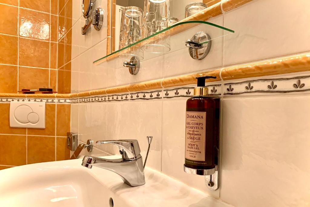 Koupelna v ubytování Hotel Abácie & Wellness