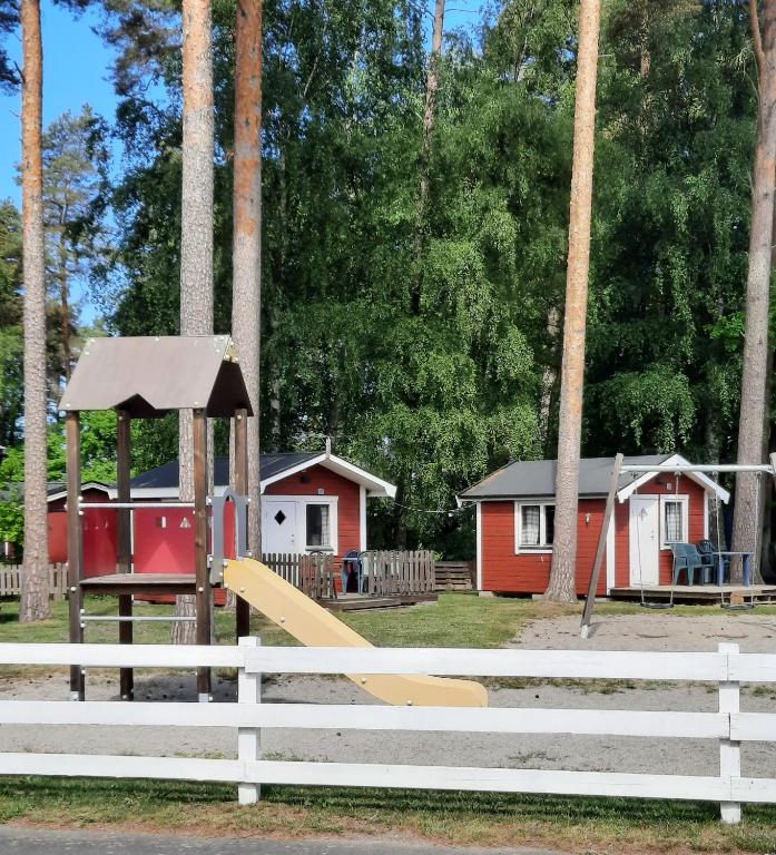 Bromölla Camping o Vandrarhem - Chalet