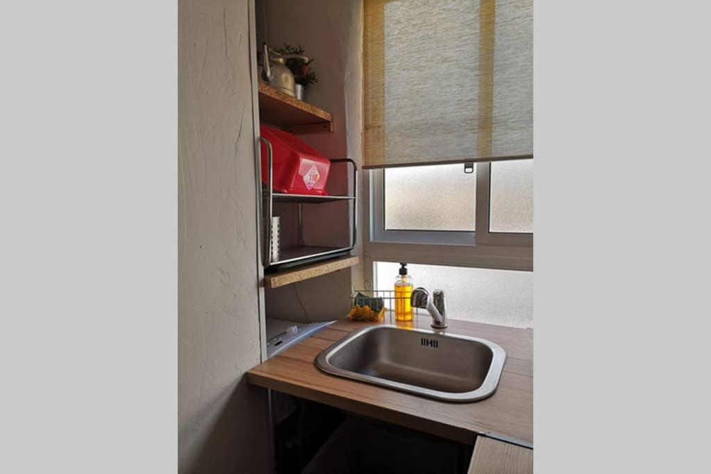 Kuchyňa alebo kuchynka v ubytovaní Apartamento completo, 2min de la playa (El Palo)