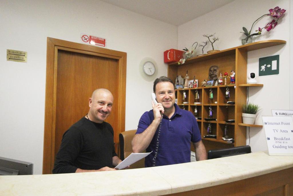 Hotel Zara Napoli - Resim 17