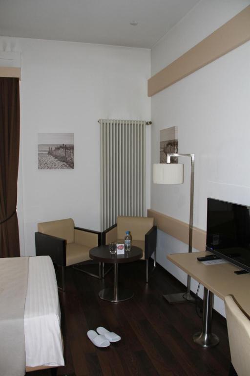 Enjoy 1313AG Hotel Touring - Family Room
