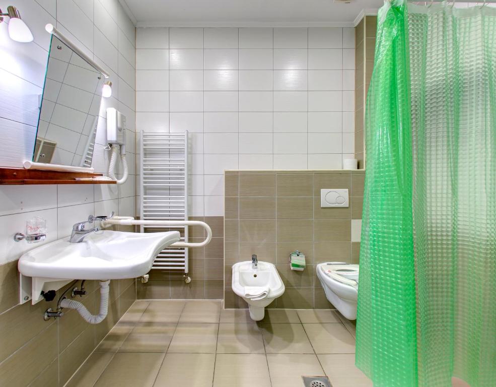 Hotel Villa Regina - Chambre Triple - Accès Personnes Handicapées