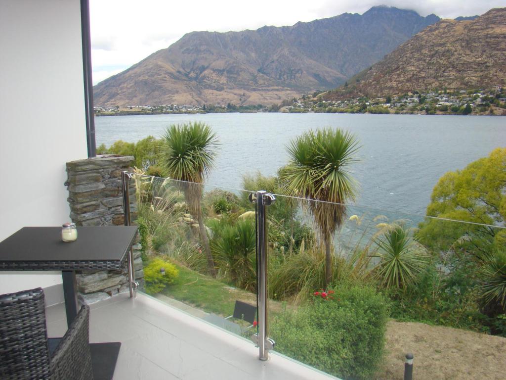 Luxury Lakeside Studio - Studio