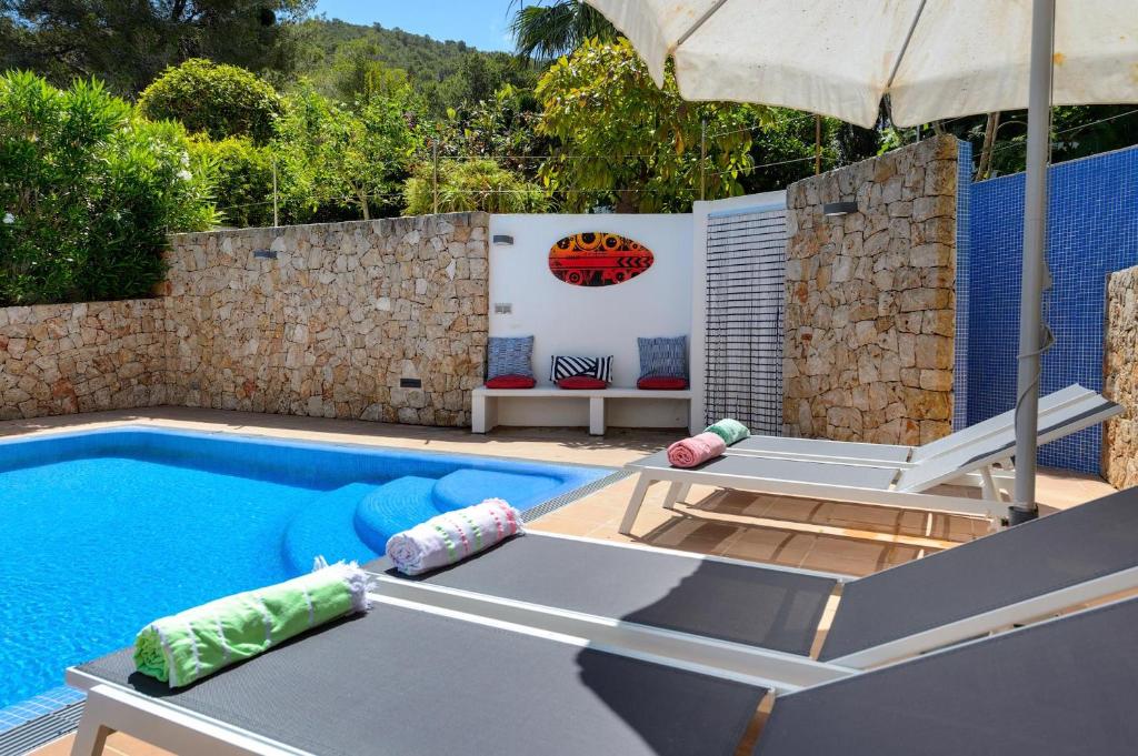 Bazén v ubytování Villa Blanca Santa Eulalia nebo v jeho okolí