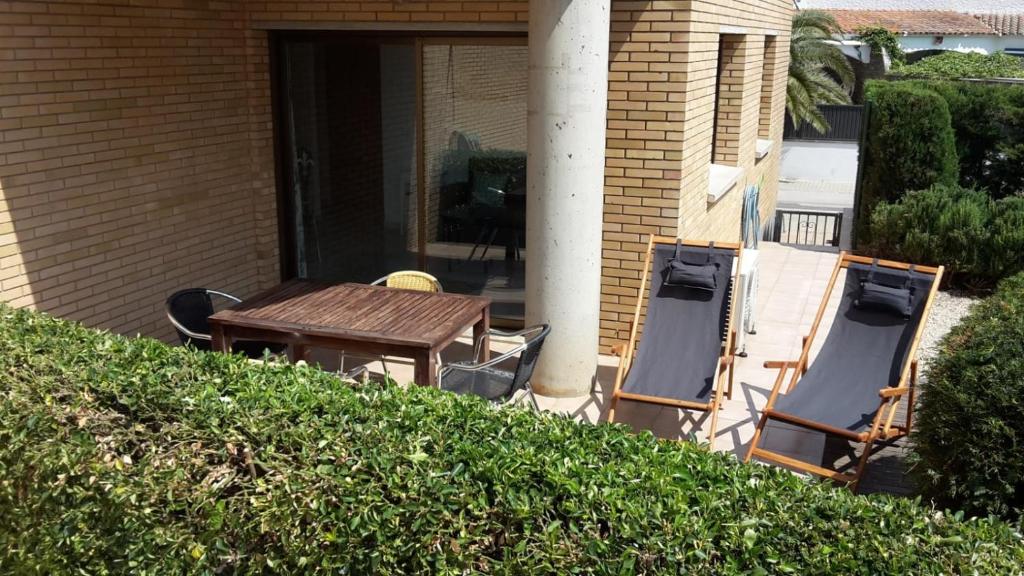 DAVANT MAR - Apartamento con terraza a pie de playa - Two-Bedroom Apartment